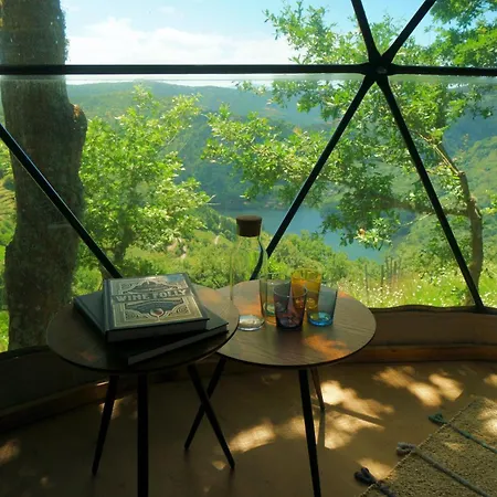 Tente de luxe Geodesic Domes With Views In Ribeira Sacra