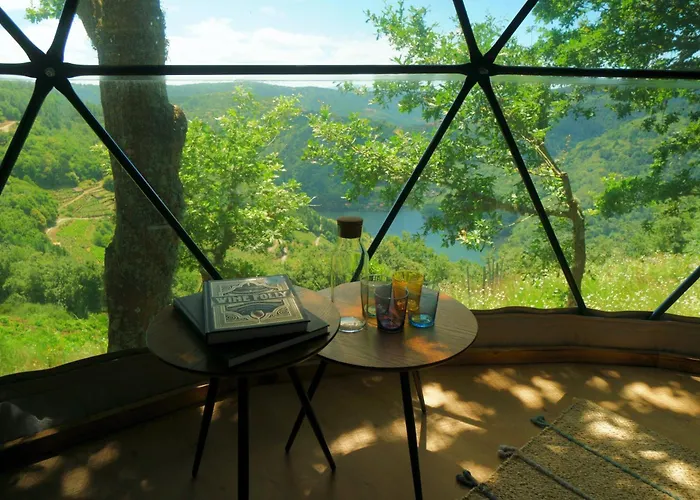 Tente de luxe Geodesic Domes With Views In Ribeira Sacra