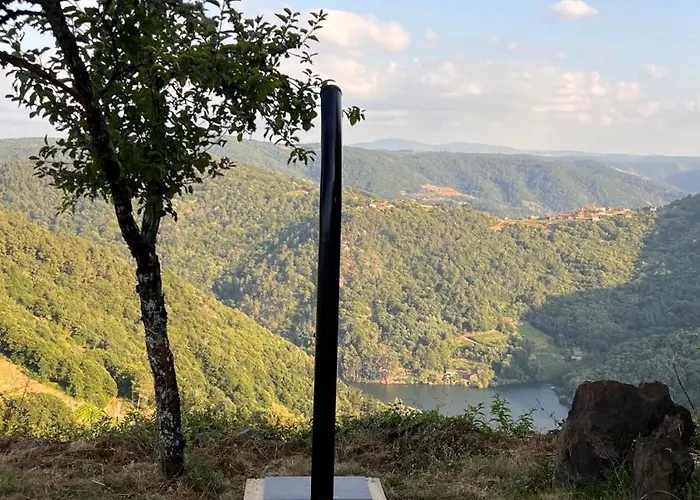 Geodesic Domes With Views In Ribeira Sacra Tente de luxe